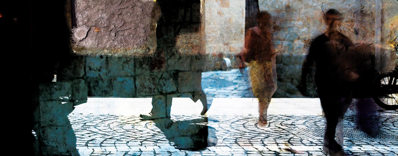 Oltre/inoltre